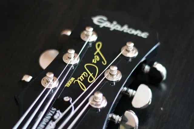 Epiphone Gitarren