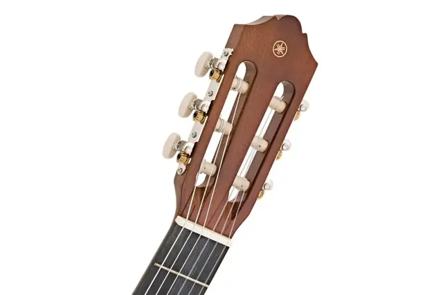 Yamaha C40II